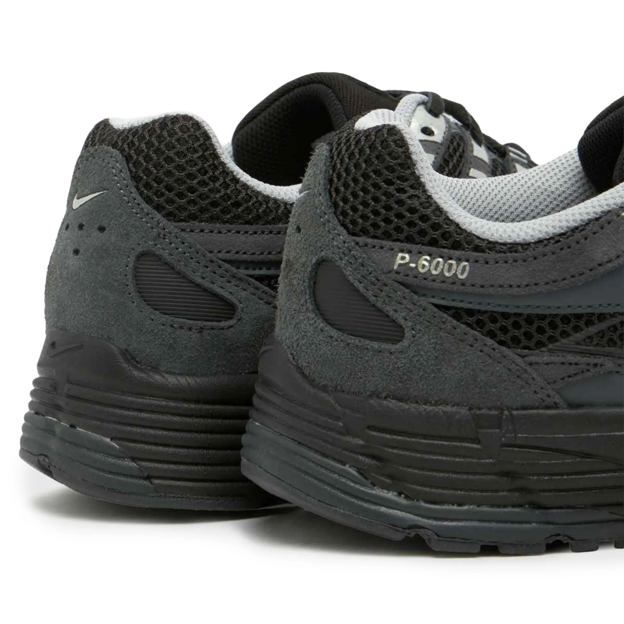 Detailed Front View of Nike P-6000 Anthracite Metalic Silver HF0015-002